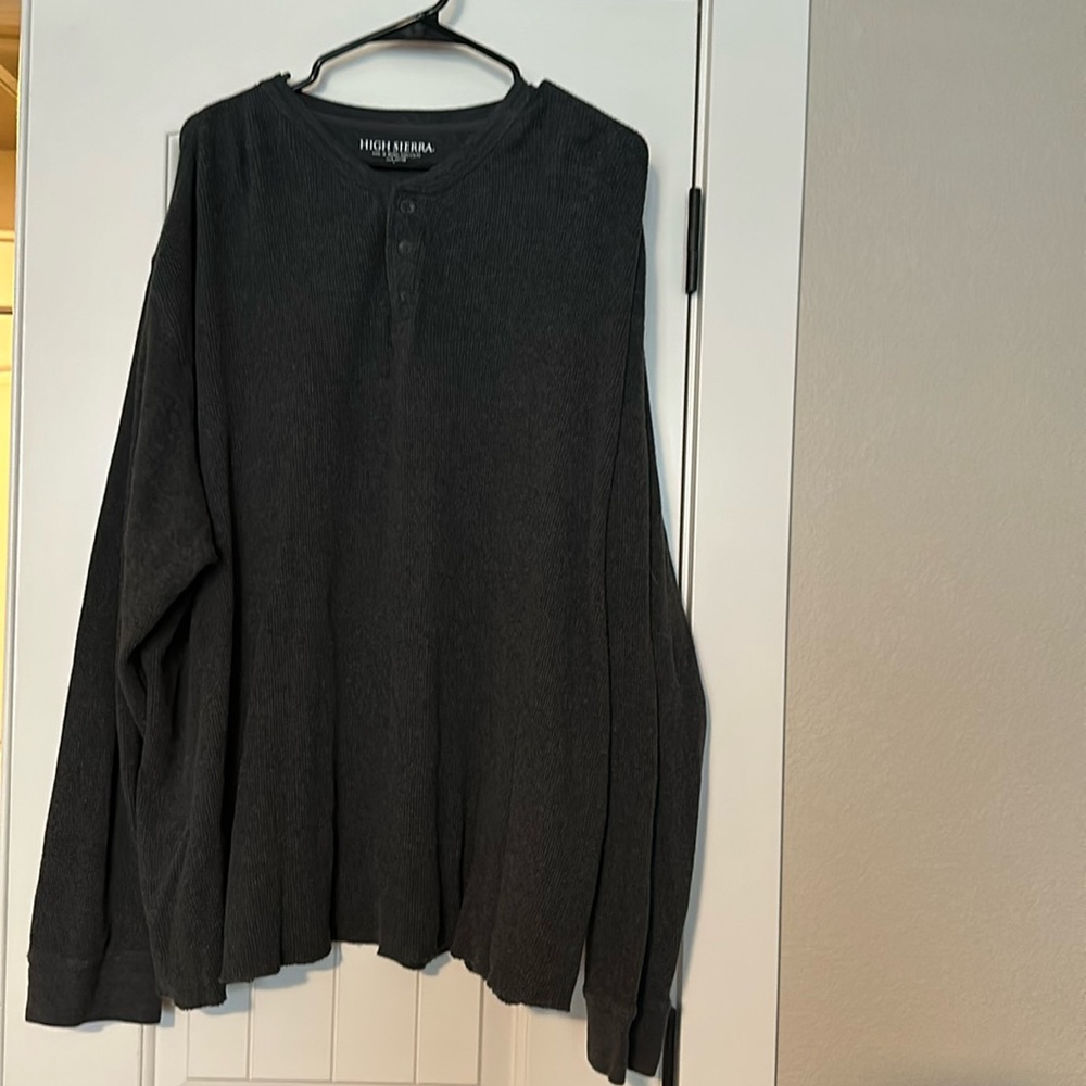 Like new, 100% cotton, men’s long sleeved casual shirt